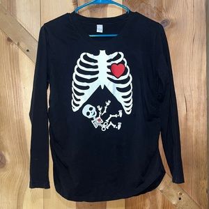 Monag size small long sleeve maternity black tee shirt with graphics